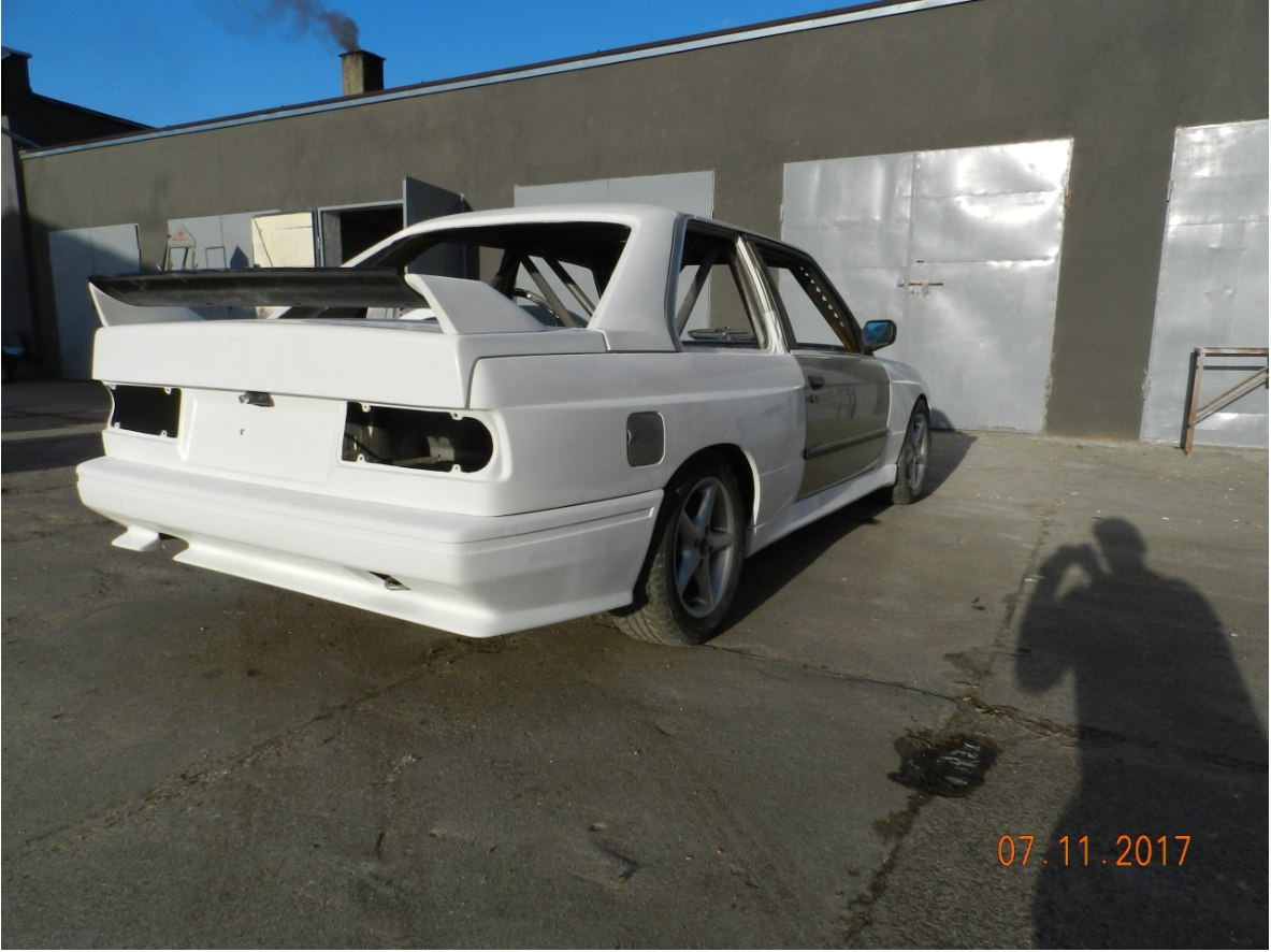 Części samochodowe do motorsportu & tuning wizualny > ZDERZAK TYLNY BMW ...